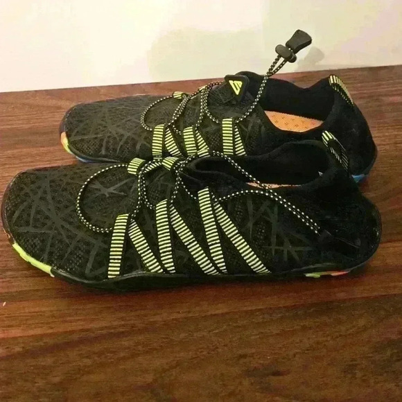 Mens Water Shoe Black Green Multicolored Sole US 10 EU 43 EUC - Picture 3 of 8
